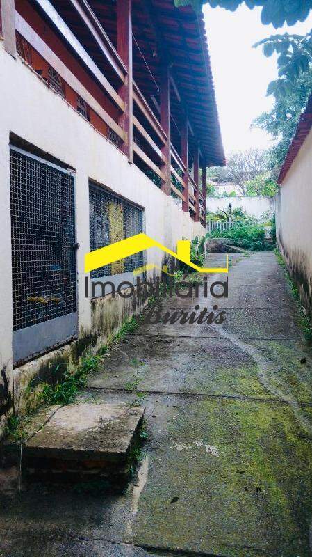 Casa à venda no Palmeiras: 